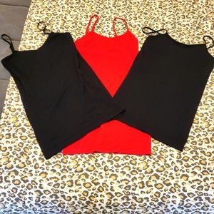 Set of camisoles